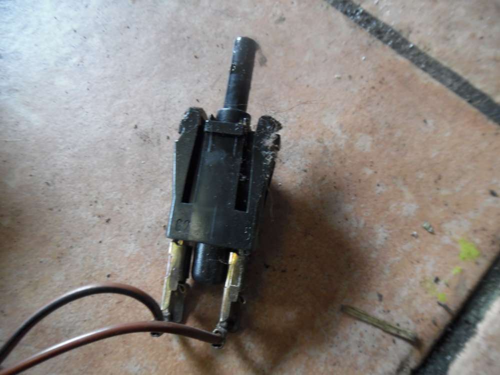 Mercedes-Benz A-Klasse W169 Bremspedallichtschalter mit Stecker 0015450714