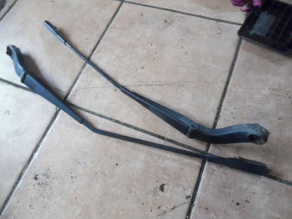 Mercedes-Benz A-Klasse W169 87430 Wischerarm Vorne A1698200140 A1698200040