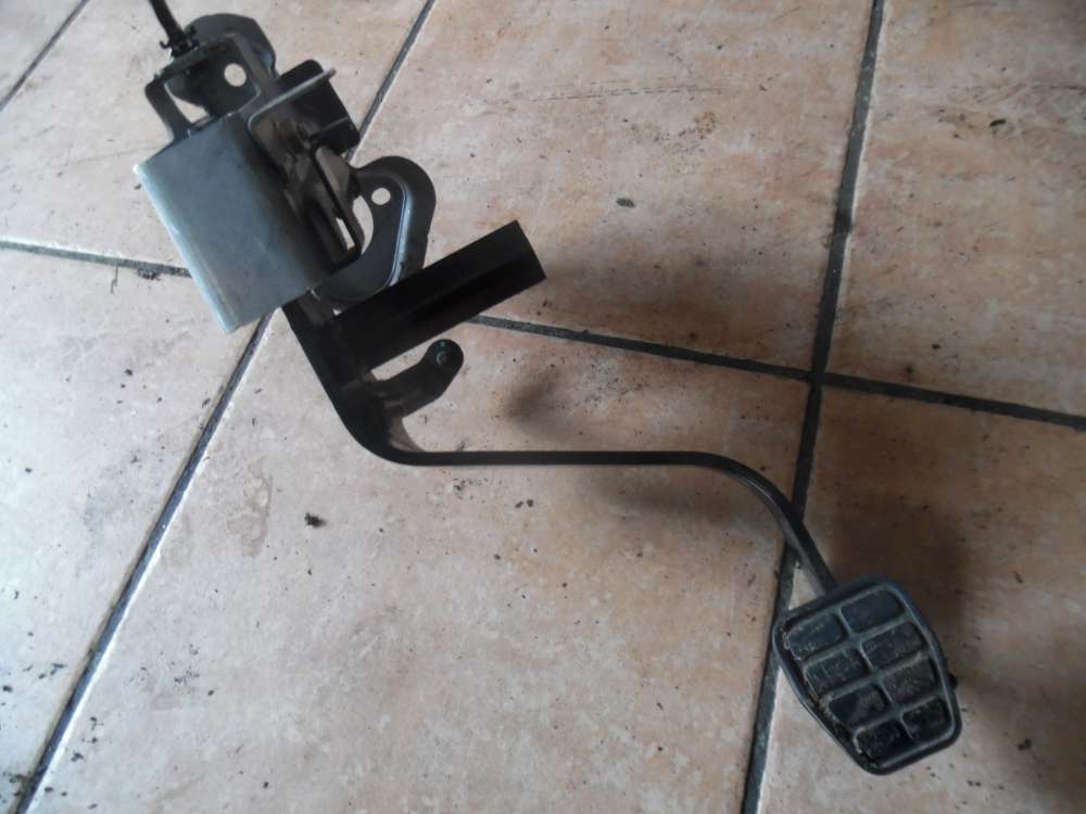 Mitsubishi Colt Pedal Kupplungspedal MR955197