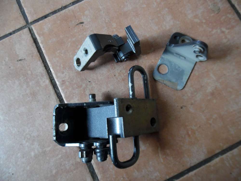 VW Touran Trscharnier Scharnier Hinten Links 1T0833411A 