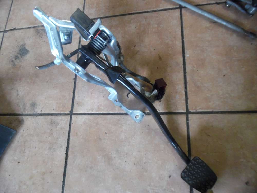 Opel Zafira B Pedal Bremspedal 24463406