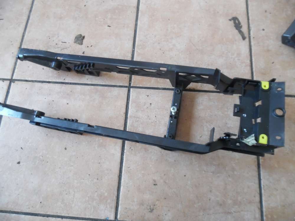 Opel Zafira B Halter Rahme Mittelkonsole 