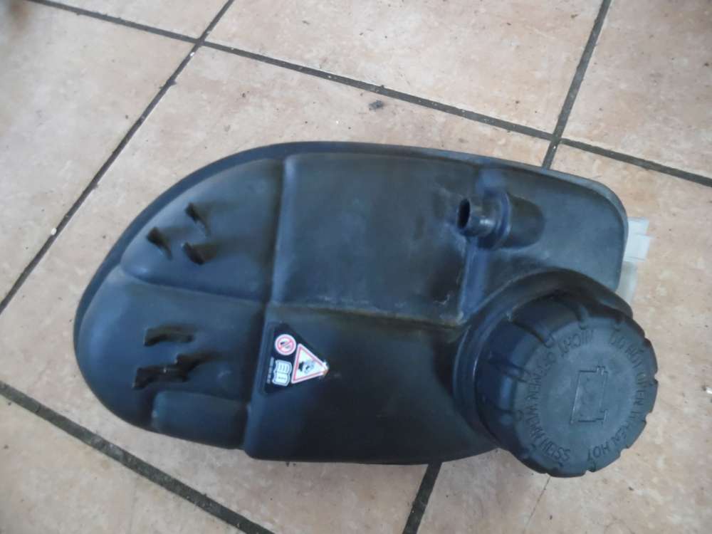 Mercedes CLA Khlwasserbehlter Ausgleichsbehlter A2465000049