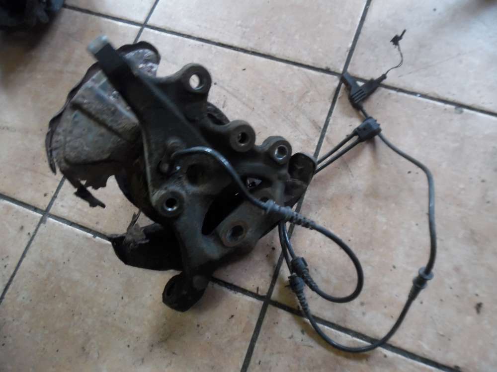 Mercedes-Benz C-Klasse W203 Achsschenkel Radnabe Vorne Rechts 