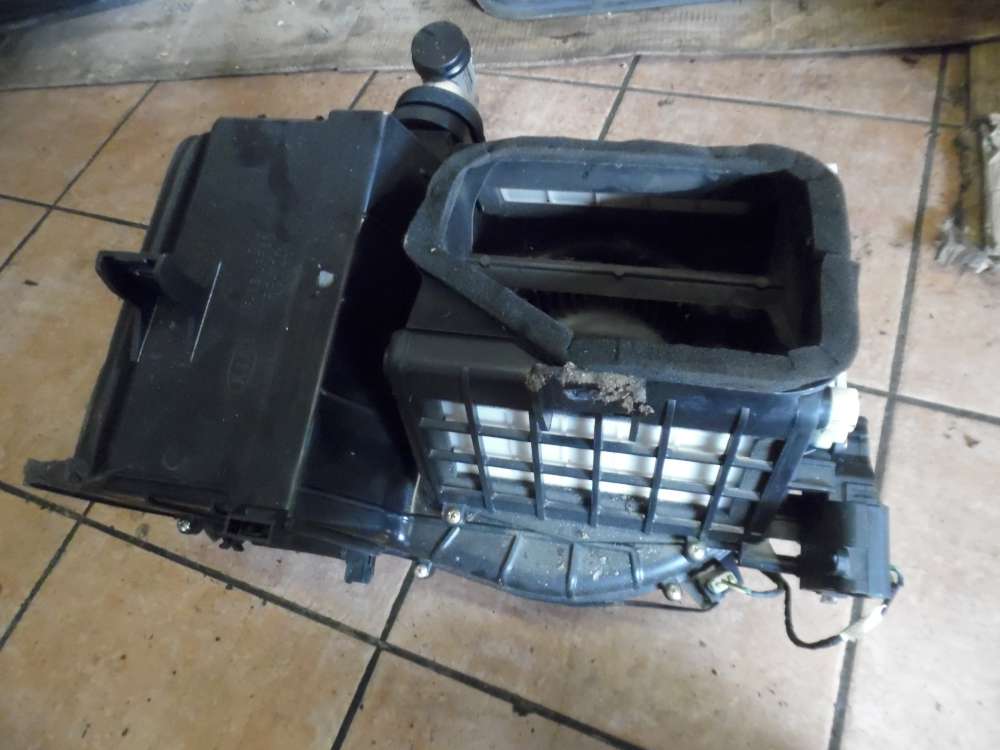 Kia Shuma II Heizkasten Geblsekasten 0K2N1-61520