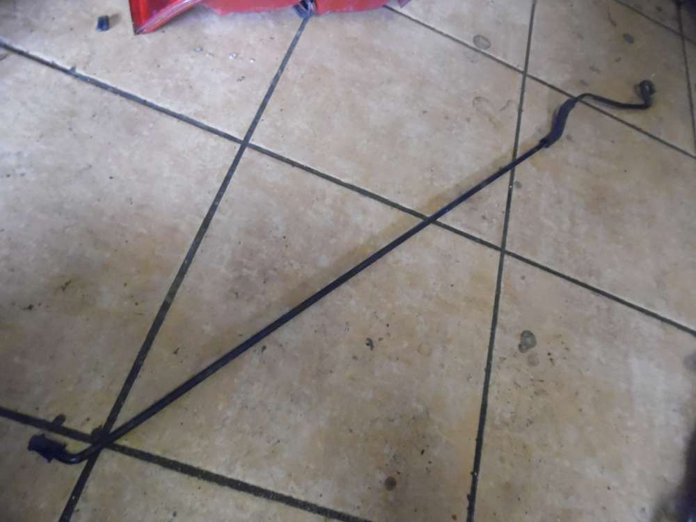 Kia Shuma II Motorhaubenhalter