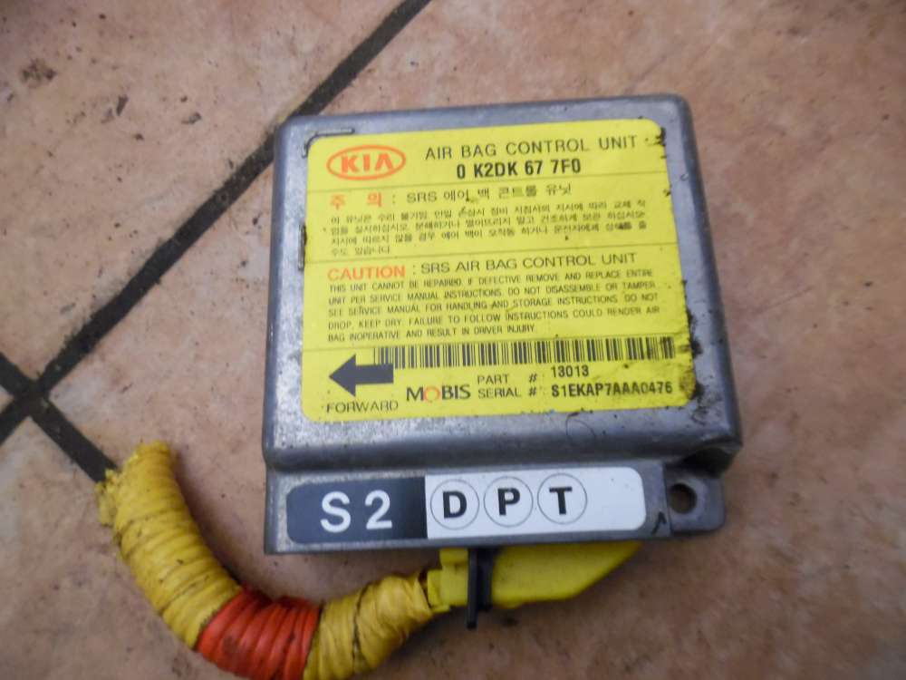 Kia Shuma II Airbagsteuerger�t 0K2DK677F0 