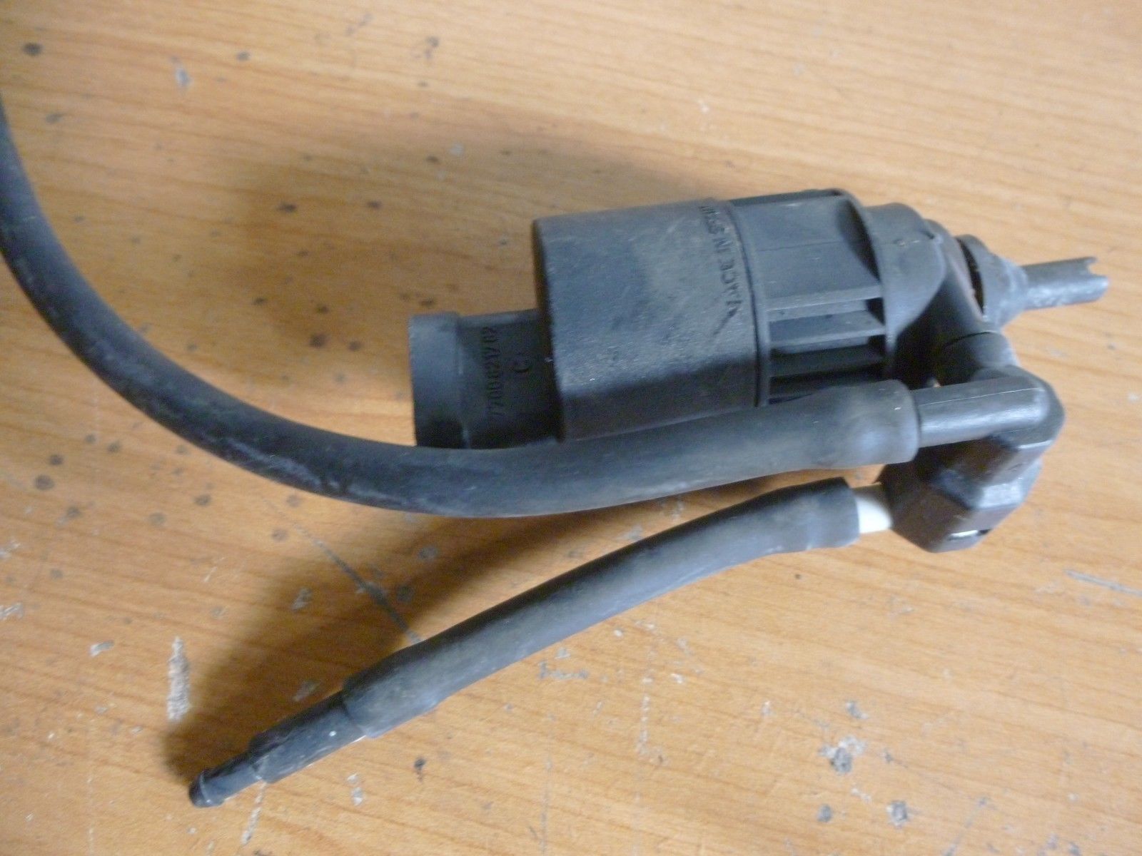 Renault Twingo Waschwasserpumpe 7700821782