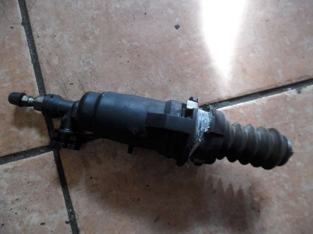 Peugeot 807 Kupplungsgeberzylinder 