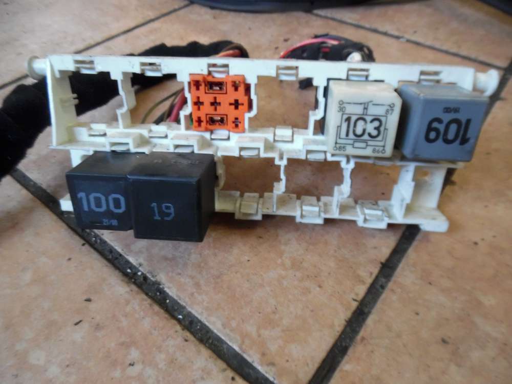 VW Lupo 6X Relais mit Tr�ger 6X0937503