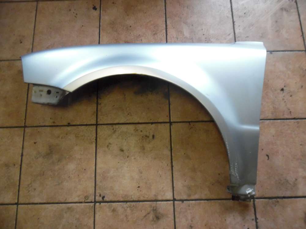 VW Passat 3B Kotfl�gel Links Silber : LA7W