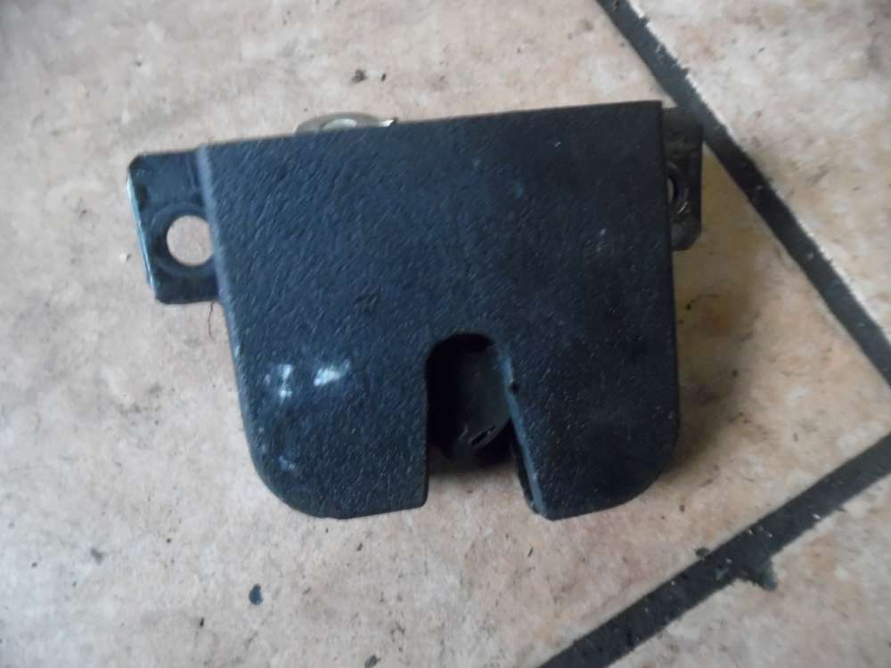 VW Passat 3B Heckklappenschloss 3B9827505