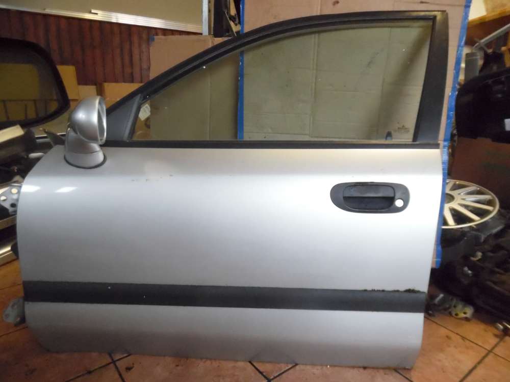 Mitsubishi Carisma T�r Vorne Links Silber : A50