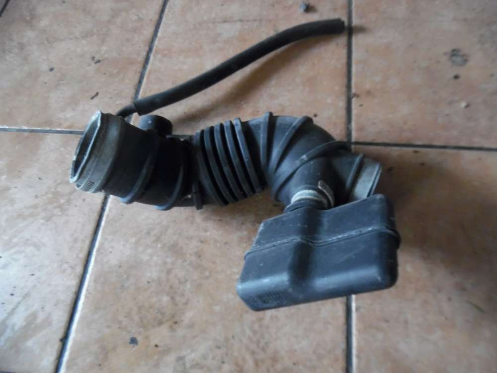 Mitsubishi Carisma Ansaugschlauch MR127352