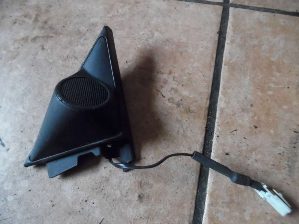 Mitsubishi Carisma Abdeckung Spiegel Ecke mit Lautspreche Links MB944697