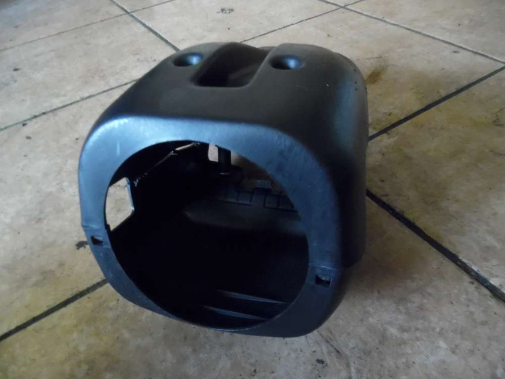 Mitsubishi Carisma Abdeckung Lenks�ulenverkleidung  