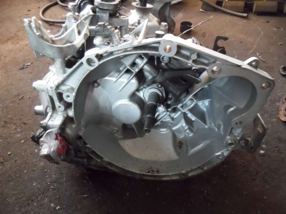Peugeot 807 2,2 DHI Getriebe Schaltgetriebe 9642019610