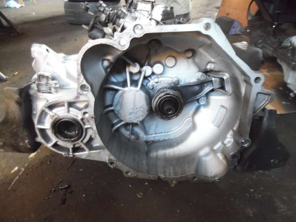 Mitsubishi Carisma DA 1.8 GDI Getriebe Schaltgetriebe KF5M421R7A2 