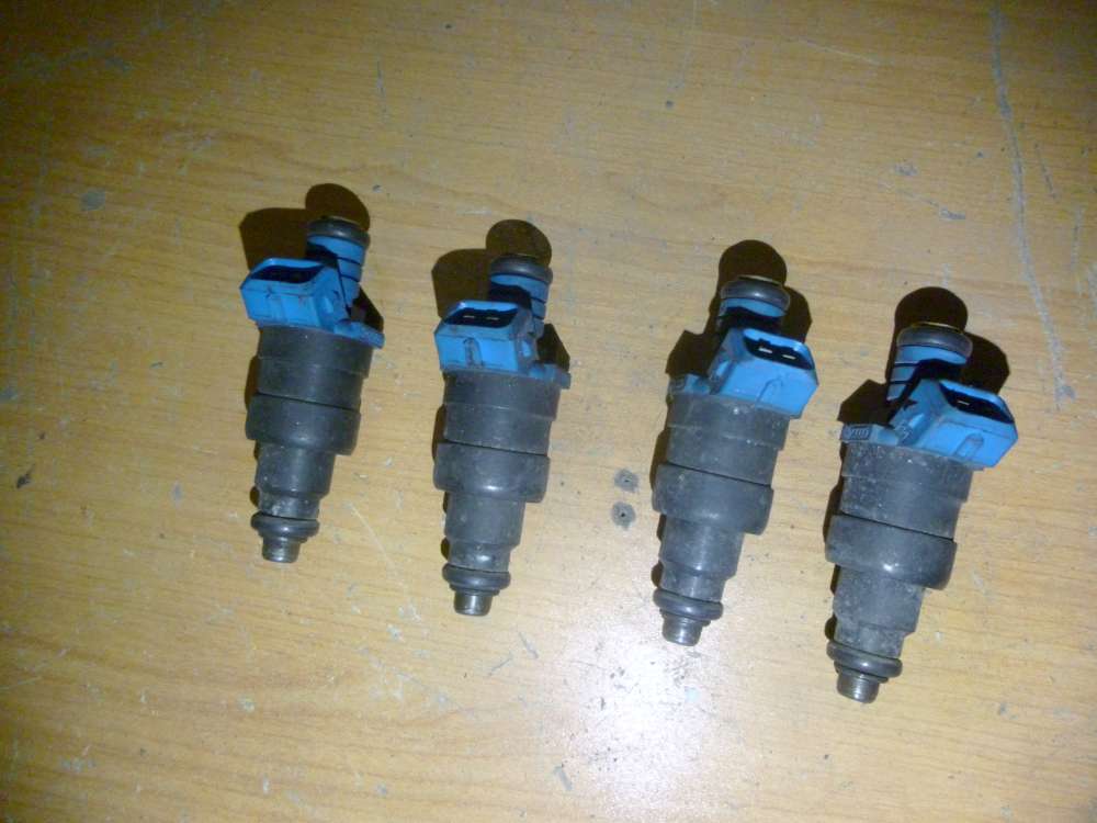 VW Golf 1 Cabrio Einspritzdsen Blau  037906031AG