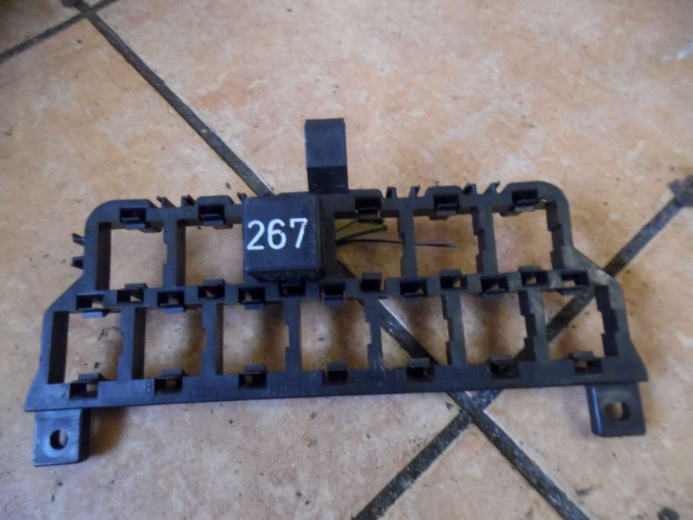 Audi A4 B5 Sicherungsrelais mit Relais Nr-267 8D0937503