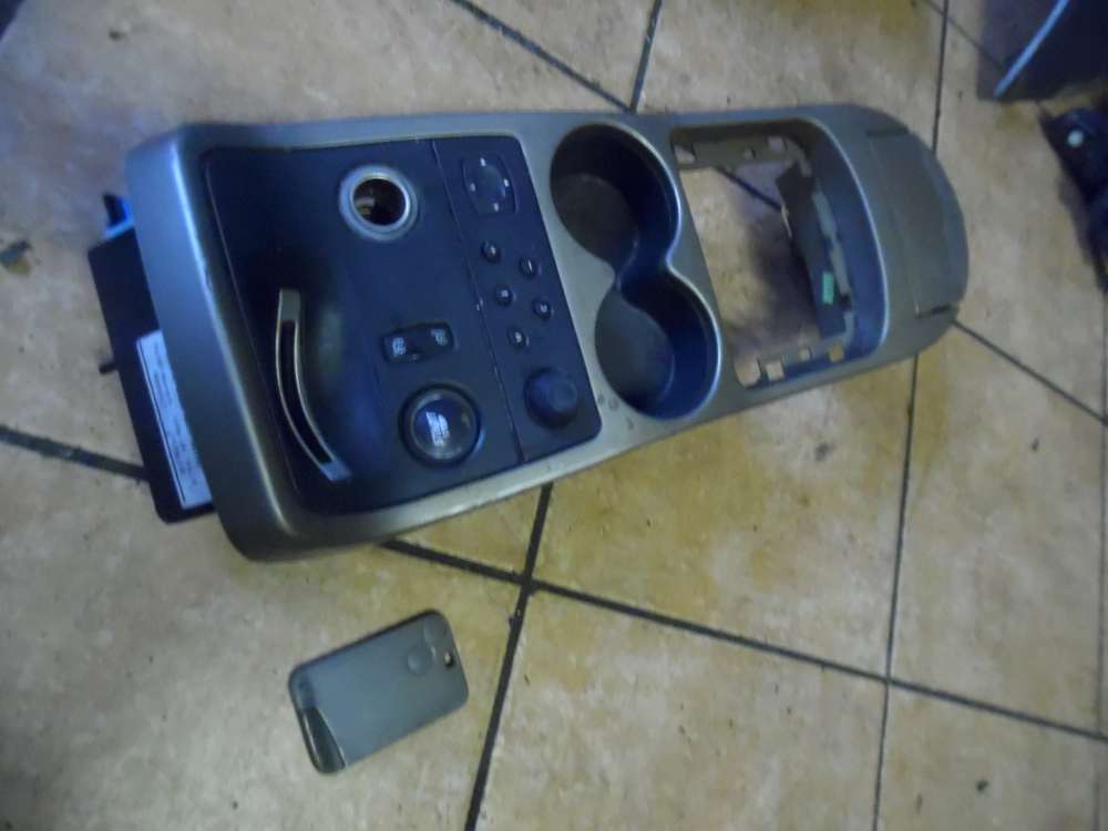 Renault Espace IV Mittelkonsole mit Z�ndschloss 8200224594 