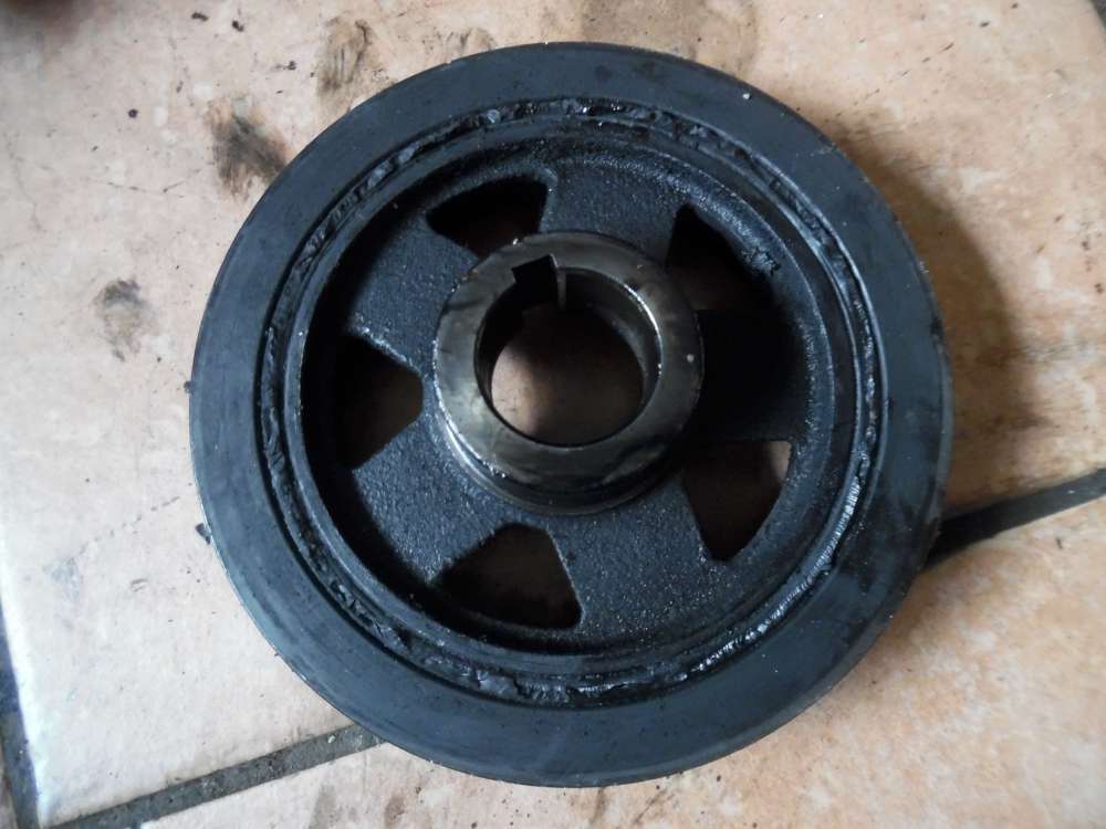 Renault Espace IV 3.0 dci Riemenscheibe Kurbelwelle 