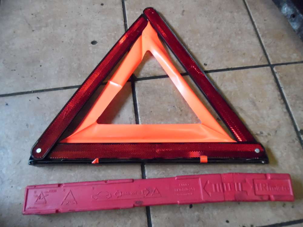 W Audi Seat Warndreieck 8K0860251