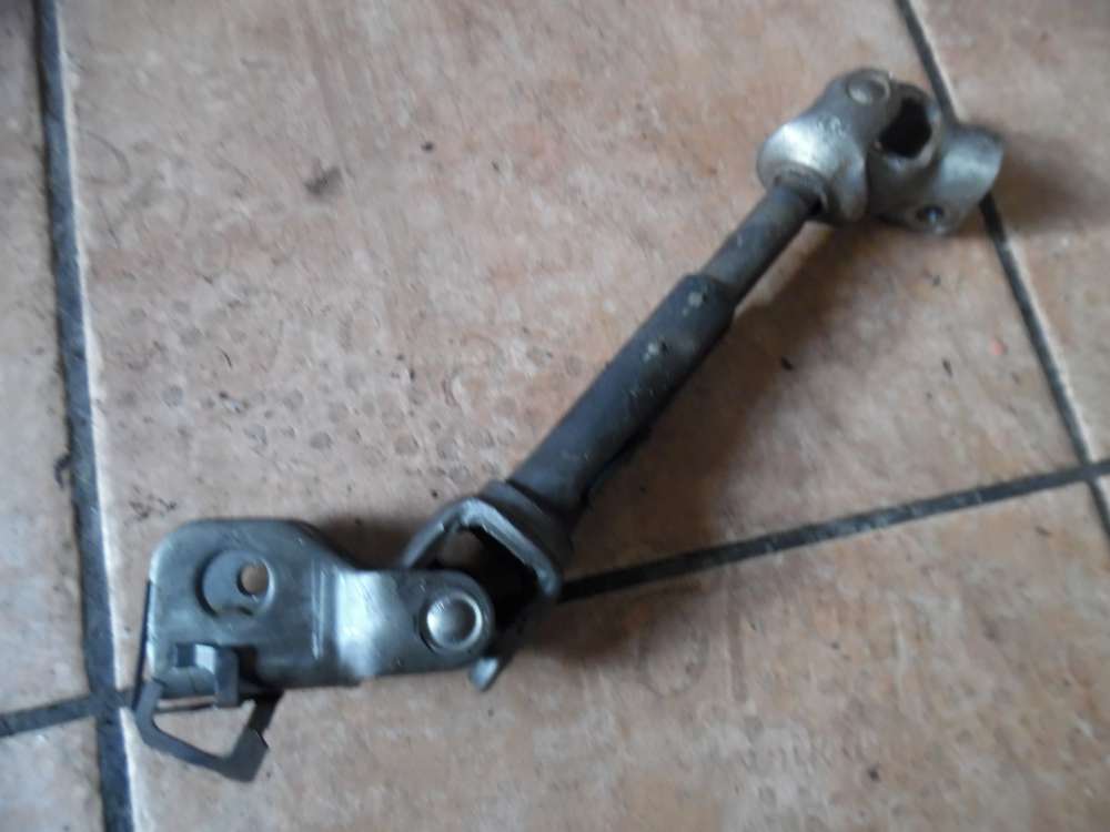Ford Fiesta IV Kreuzgelenk Lenks�ule Lenkung 