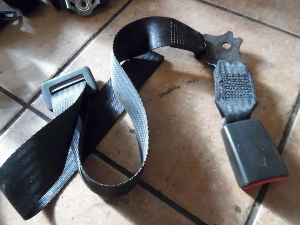 Ford Fiesta IV Beckengurt Sicherheitsgurt Hinten Rechts mitte 97FB-B60044 AA