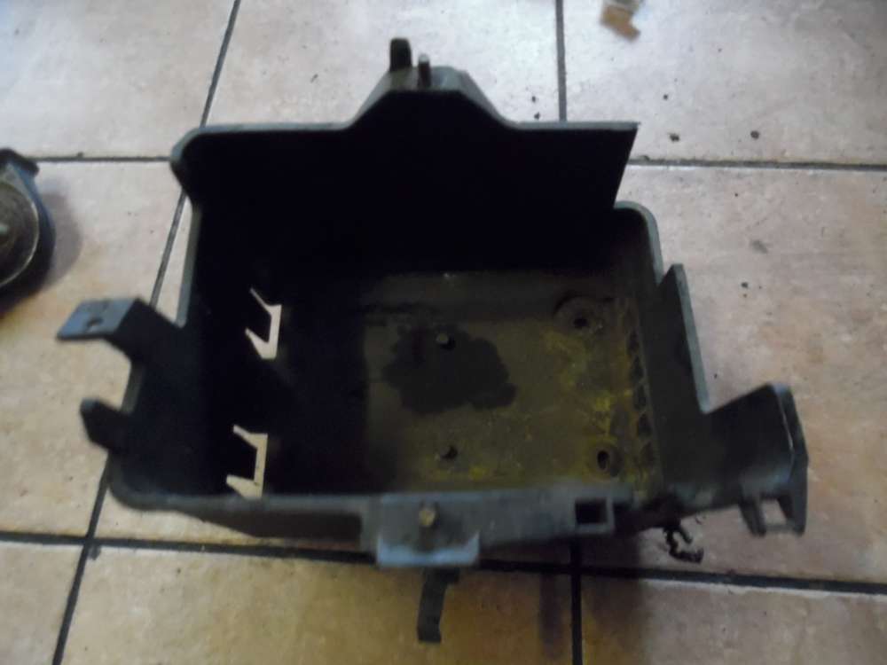 Ford Fiesta IV Halter Batteriehalter
