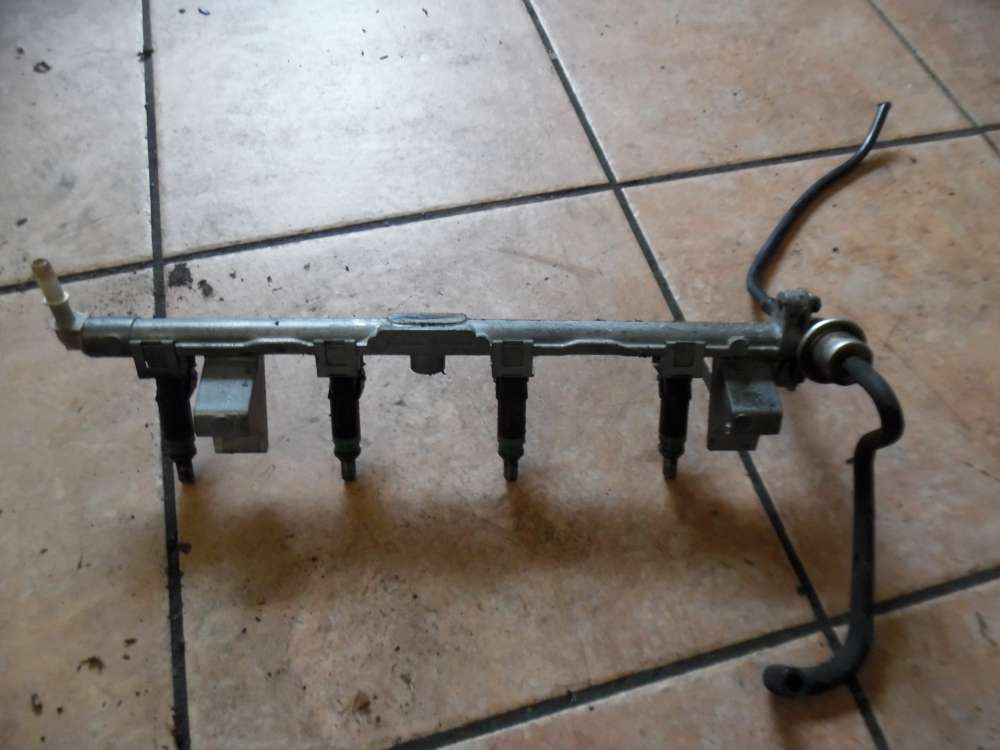 Ford Fiesta IV Einspritzleiste Einspritzd�sen YS6U9H487