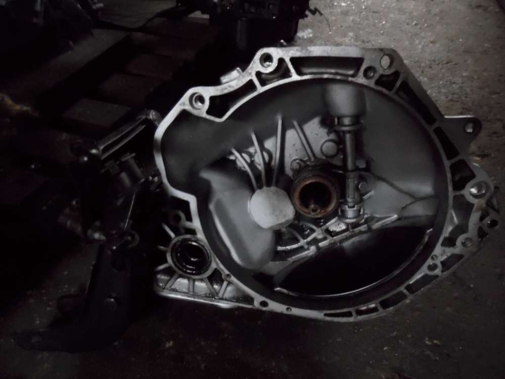 Opel Corsa B 1,4i Getriebe Schaltgetriebe F13 G290 5-gang
