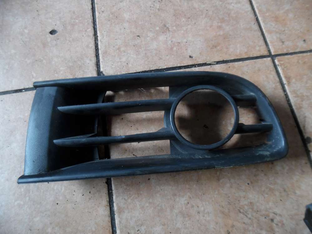 VW Polo 9N Sto�stangengitter Rechts 6Q0853666