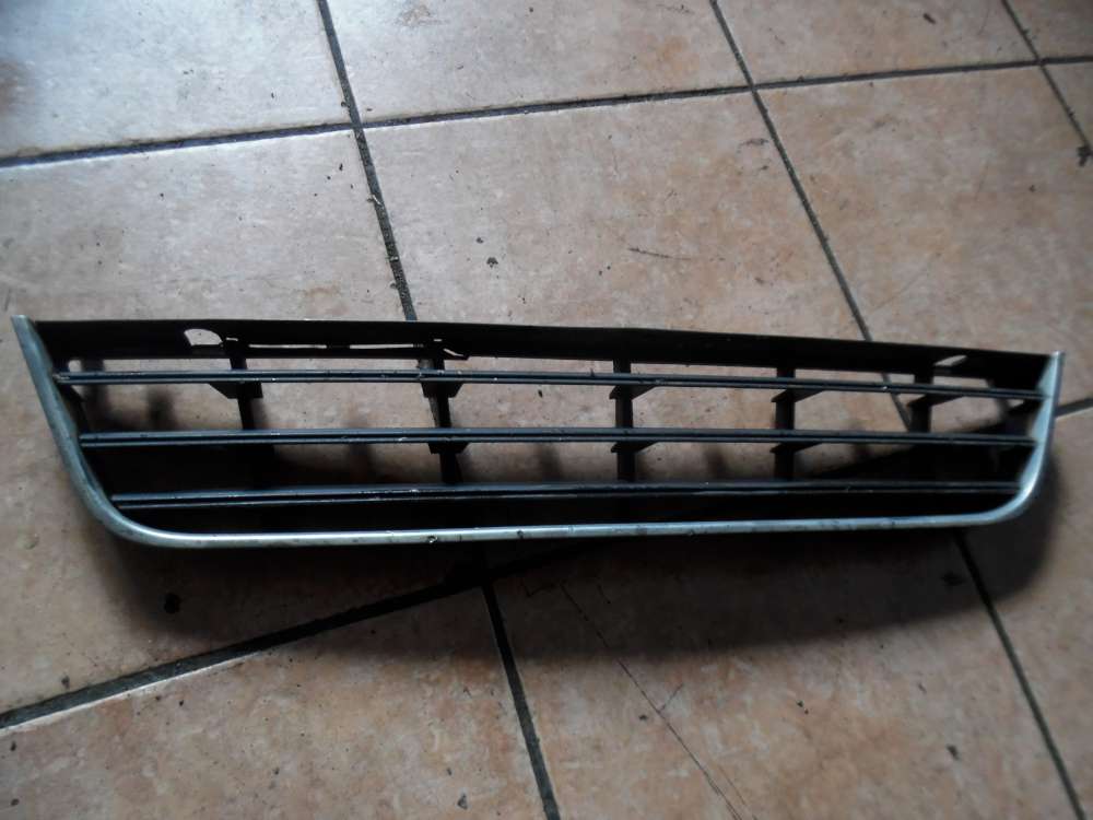 VW Passat 3C Sto�stangegitter L�ftungsgitter Mitte 3C0853671A