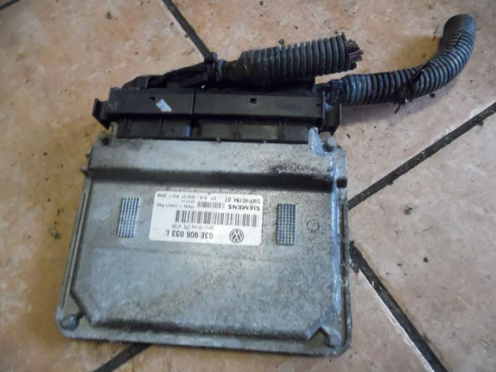 VW Polo 9N Motorsteuerger�t 03E906033L
