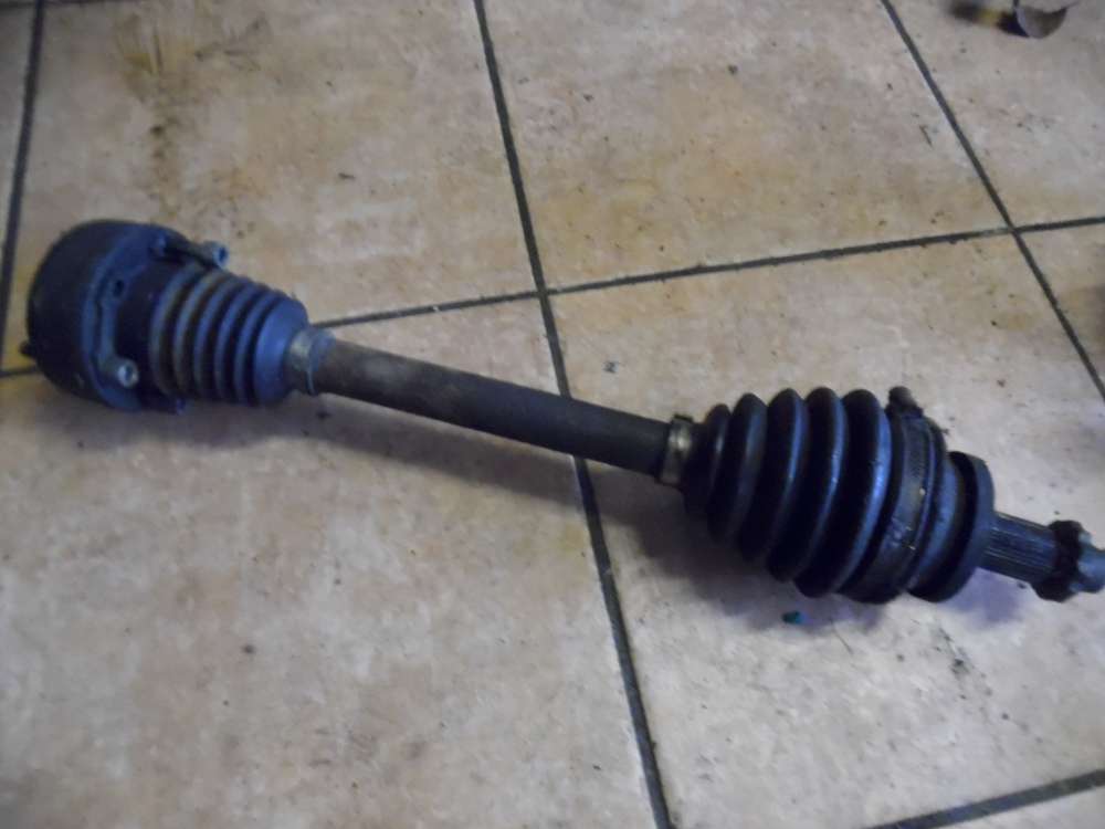 VW Polo 9N Antriebswelle Vorne Links