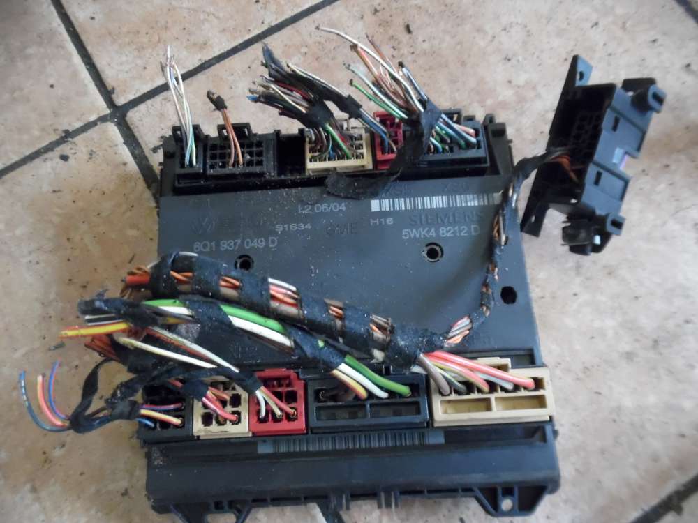 VW Polo 9N Bordnetzsteuerger�t Steuerger�t 6Q1937049D