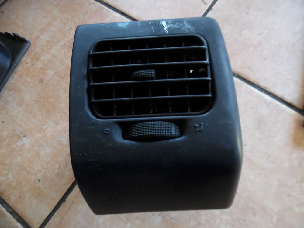 VW Golf III L�ftungsd�se Rechts 1H6819704