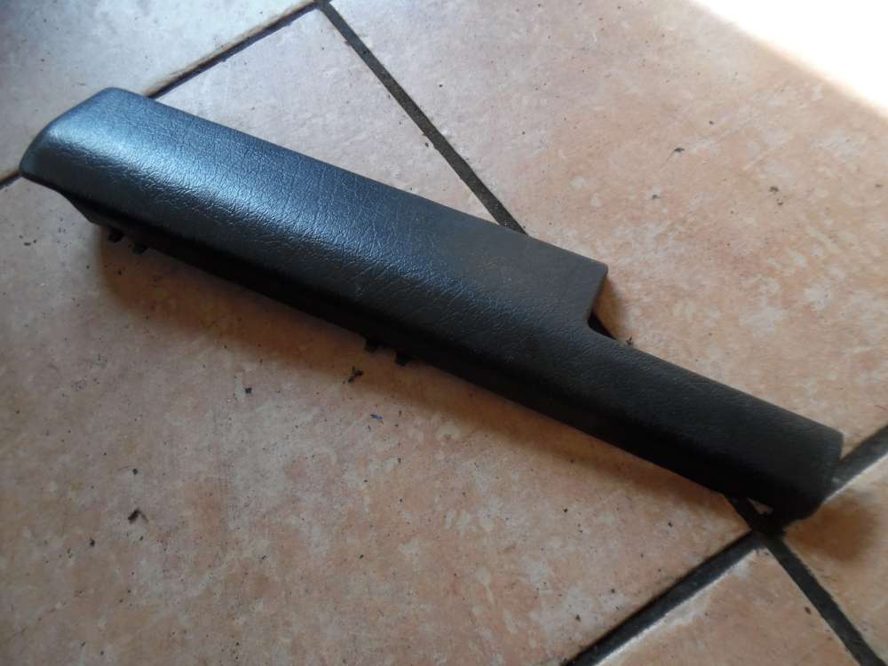 VW Golf III Abdeckung Armaturenbrett unten Links 1H1858183