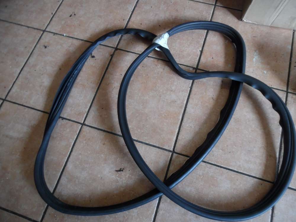 Alfa Romeo 147 3-T�rer T�rdichtung Dichtung Vorne Rechts