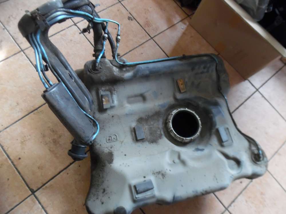 Alfa Romeo 147 Kraftstofftank Benzintank 46552833 