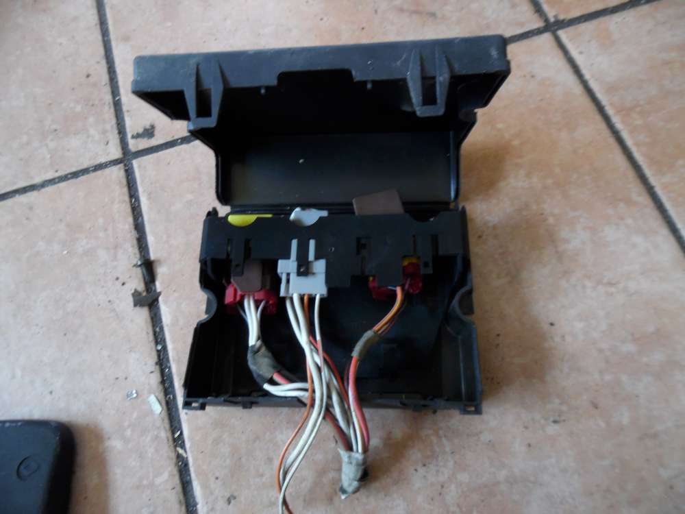 Renault Espace II Verteilerkasten Relais 7700810929