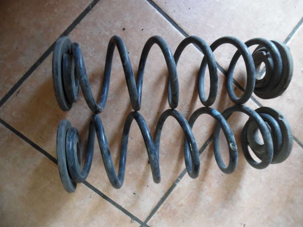VW Golf VI Feder Fahrwerksfeder Hinten