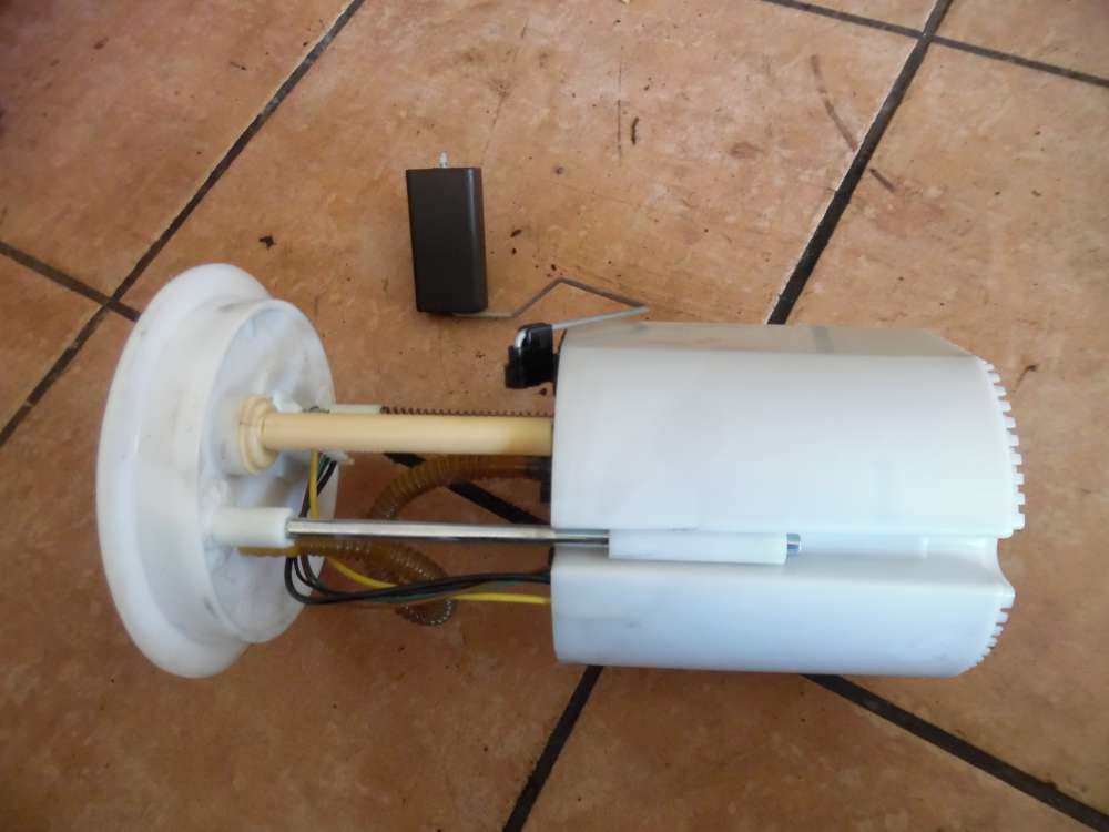 VW Golf VI 1,4 Kraftstoffpumpe Benzinpumpe Tankgeber 1K0919051CK