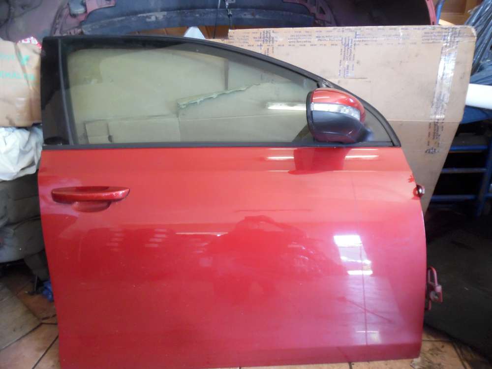 VW Golf VI 5-T�rer T�r Vorne Rechts Rot : LA35