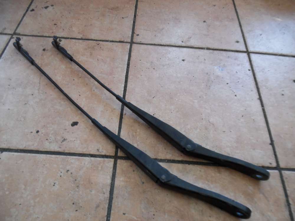 Opel Astra H Wischerarm Vorne 13111219 13111220