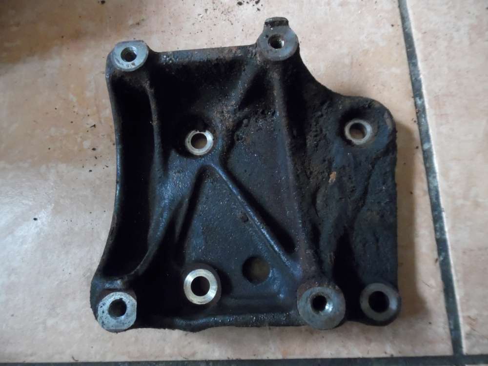 Honda Shuttle RA 2,3i Halter Lichtmaschinehalter  