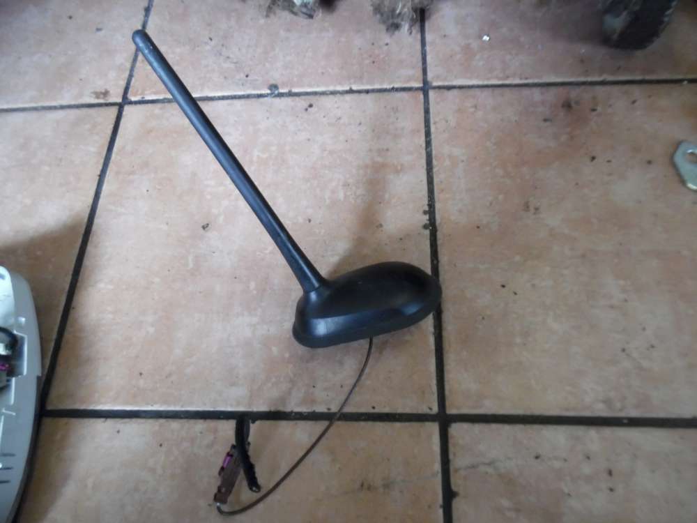 Mercedes-Benz B-Klasse W245 Antenne Dachantenne A1698203375 