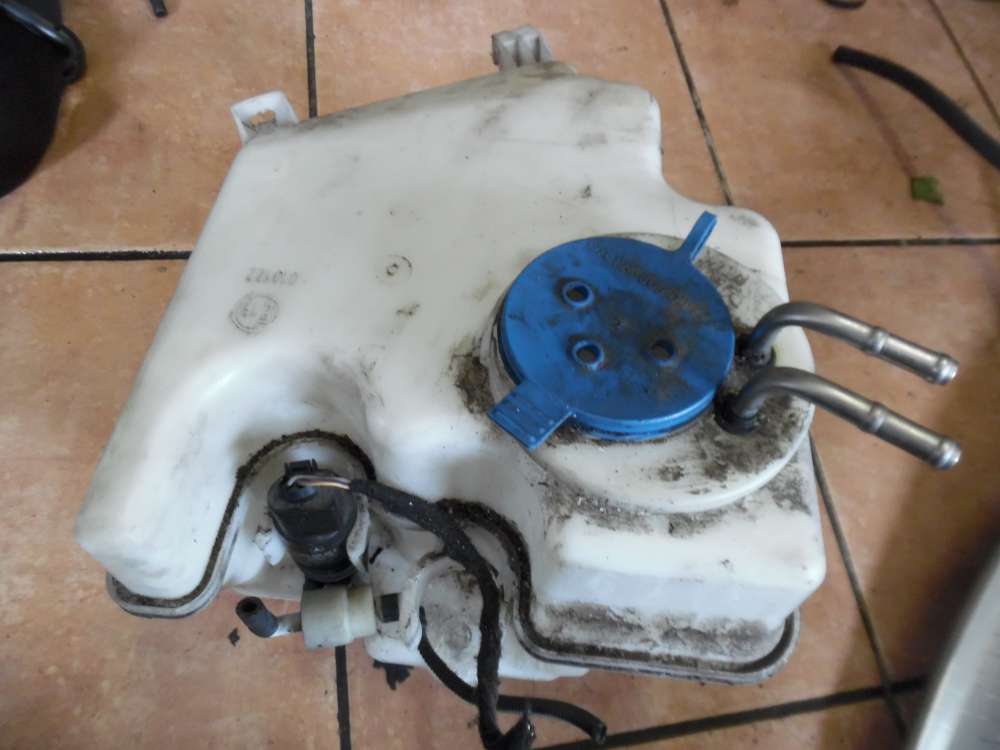Mercedes-Benz B-Klasse W245 Wischwasserbeh�lter mit Heizelement A1698690820
