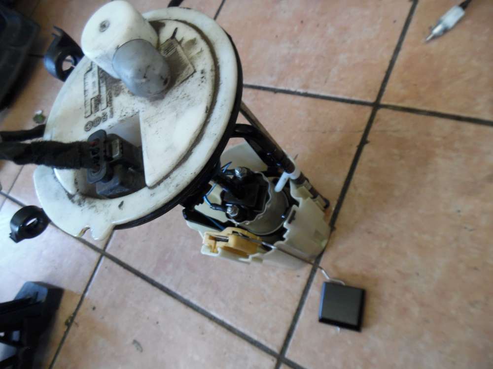 Mercedes-Benz B-Klasse W245 Kraftstoffpumpe Dieselpumpe A1694701294